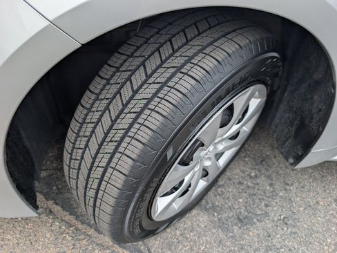 Used 2024 Toyota Corolla LE FWD image 21