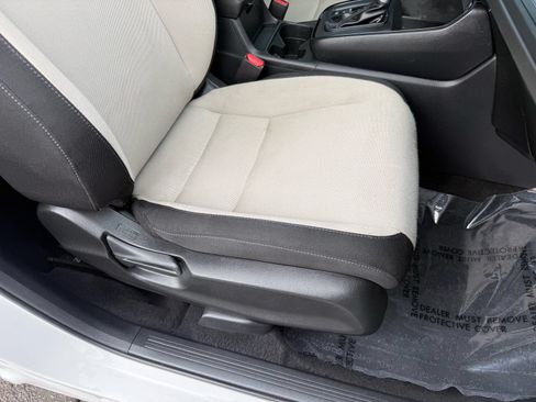Used 2024 Honda CR-V LX image 32
