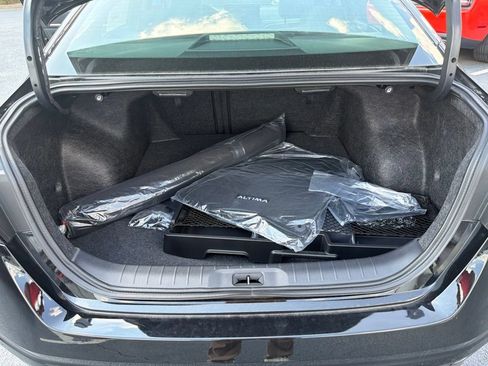 New 2026 Nissan Altima 2.5 SR FWD image 16