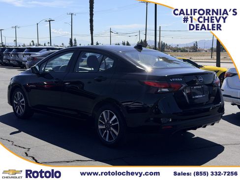 Used 2024 Nissan Versa SV FWD image 4