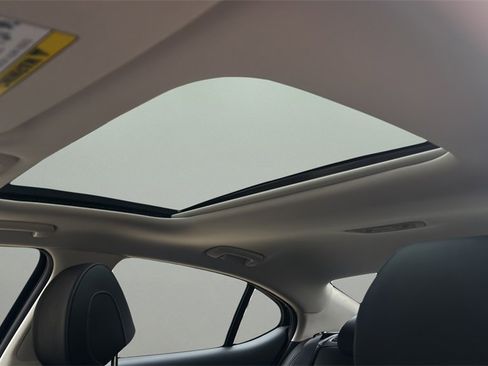 New 2026 Genesis G70 2.5T Prestige image 15