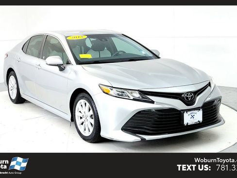 Certified 2018 Toyota Camry LE FWD image 1