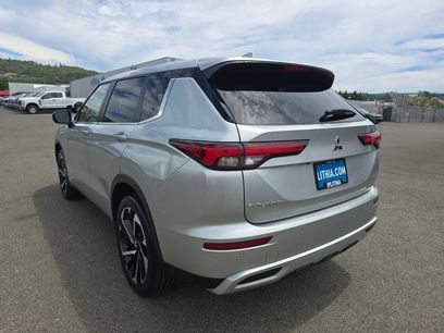 Used 2024 Mitsubishi Outlander SE