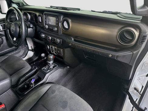 Used 2018 Jeep Wrangler Unlimited Sport S image 30