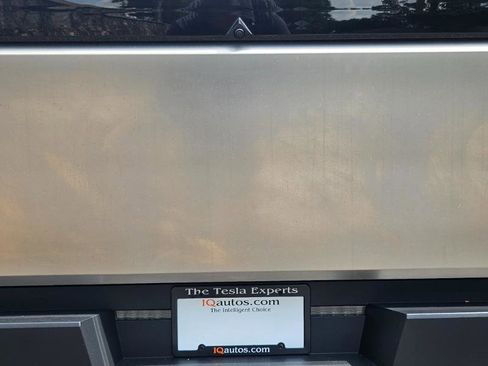 Used 2024 Tesla Cybertruck AWD Crew Cab image 30