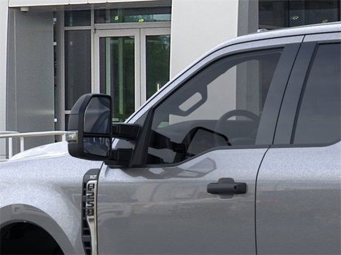 New 2026 Ford F250 XLT w/ FX4 Off-Road Package image 39