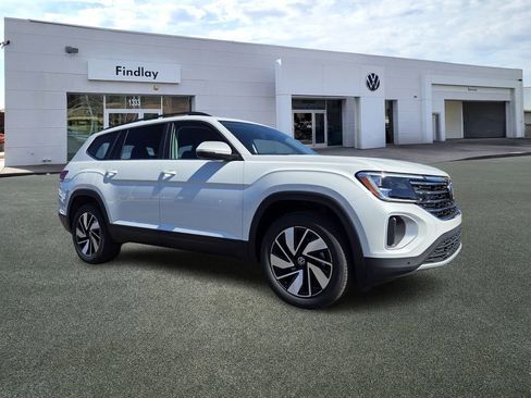 New 2026 Volkswagen Atlas SE image 2