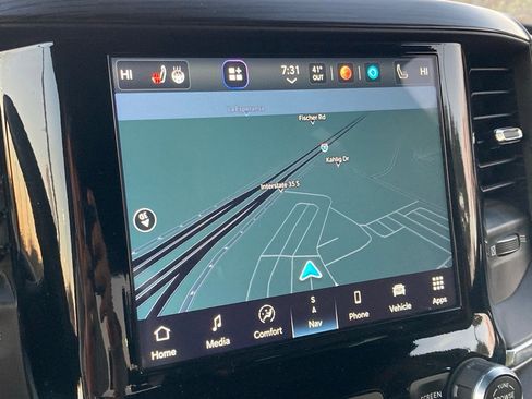 Used 2024 RAM 1500 Laramie image 24