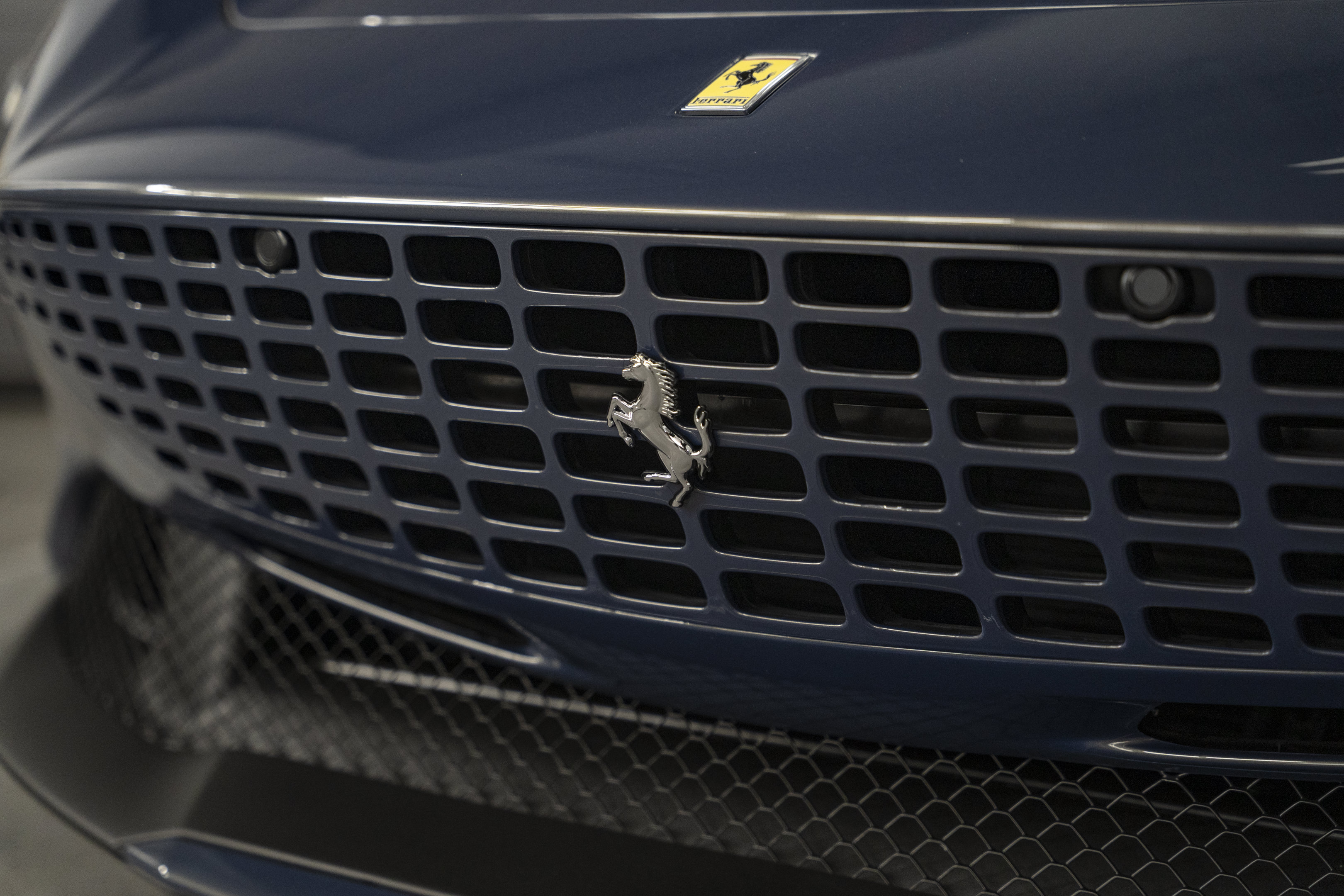 Used 2025 Ferrari Roma Spider RWD image 14