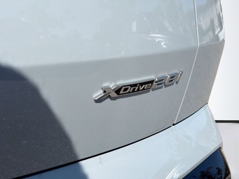 Certified 2025 BMW X2 xDrive28i image 12