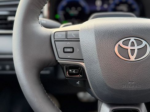 New 2026 Toyota Camry Hybrid AWD/4WD image 12