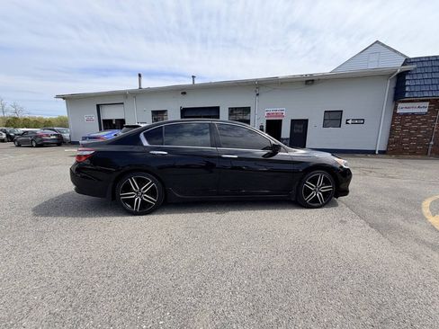 Used 2017 Honda Accord Sport image 56