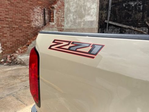 Used 2022 Chevrolet Colorado Z71 RWD image 10