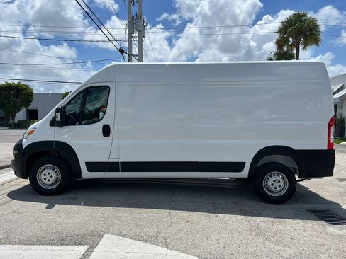Used 2026 RAM ProMaster 2500 w/ Convenience Group FWD image 5