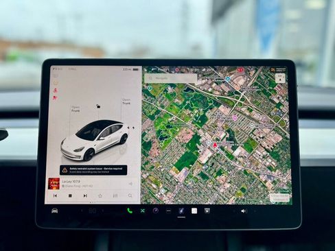 Used 2022 Tesla Model 3 image 20