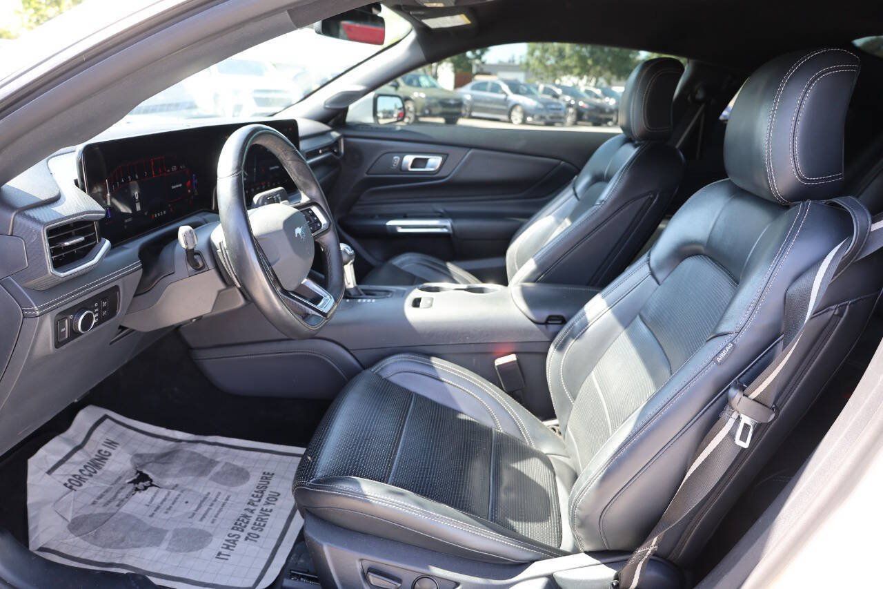 Used 2024 Ford Mustang GT Premium RWD image 13