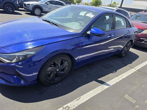 Used 2021 Hyundai Elantra SEL FWD image 1