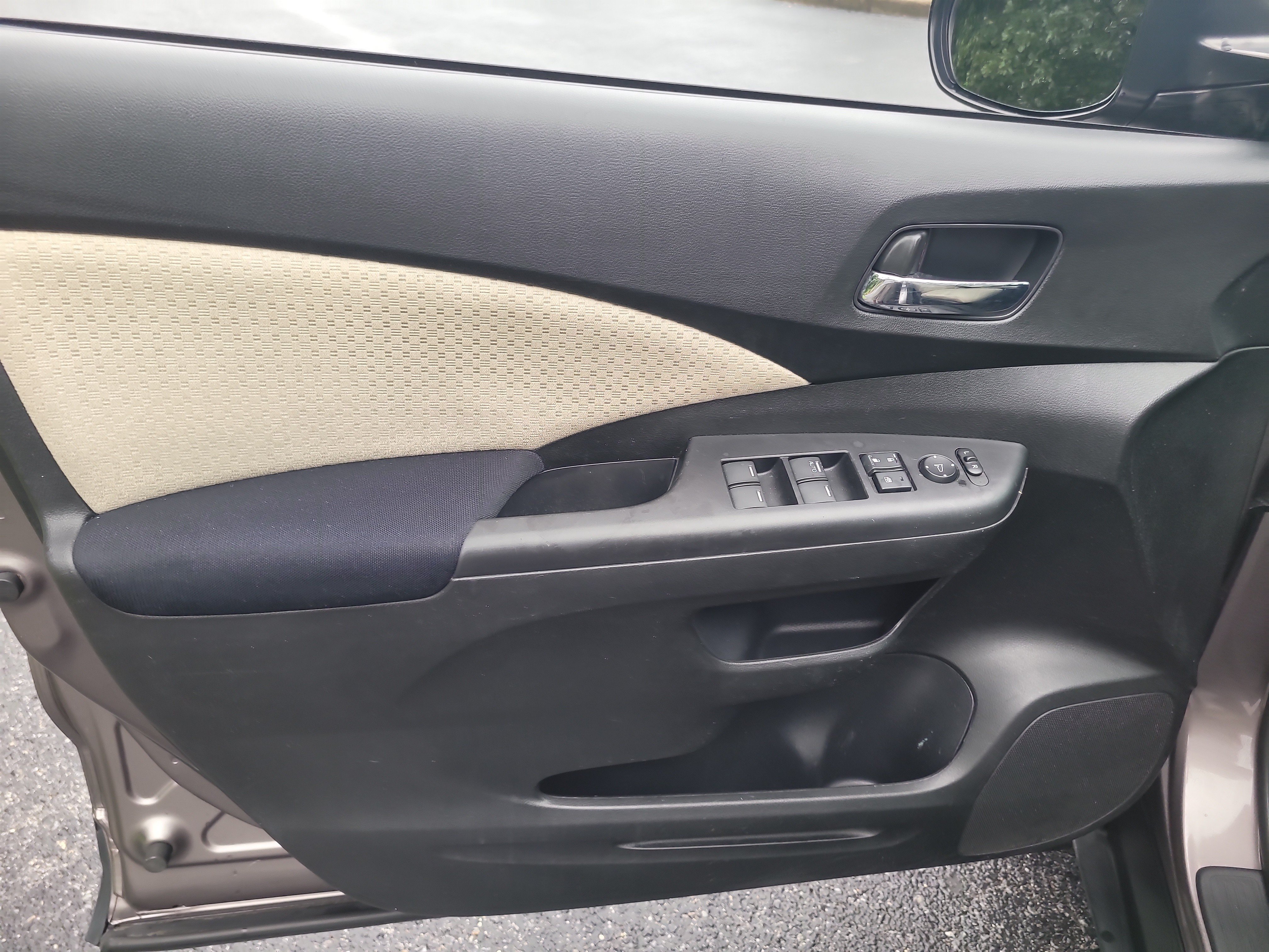 Used 2016 Honda CR-V EX image 16