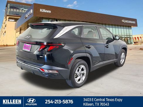 Used 2023 Hyundai Tucson SE image 8
