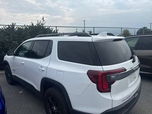 Used 2022 GMC Acadia AT4 w/ Technology Package AWD/4WD image 9