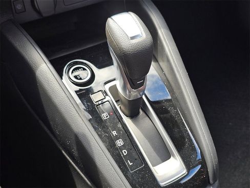 New 2025 Nissan Versa SR w/ Trunk Package image 12