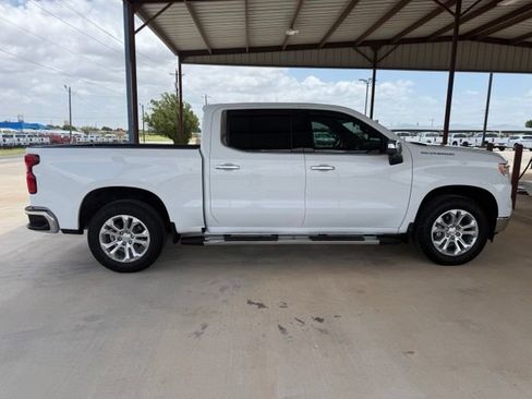 Used 2024 Chevrolet Silverado 1500 LTZ AWD/4WD image 9