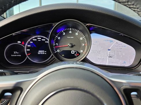 Used 2022 Porsche Cayenne image 21