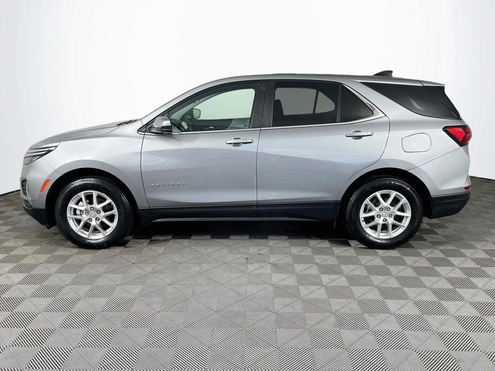 Used 2023 Chevrolet Equinox LT AWD/4WD image 4