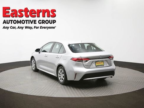 Used 2022 Toyota Corolla LE image 65