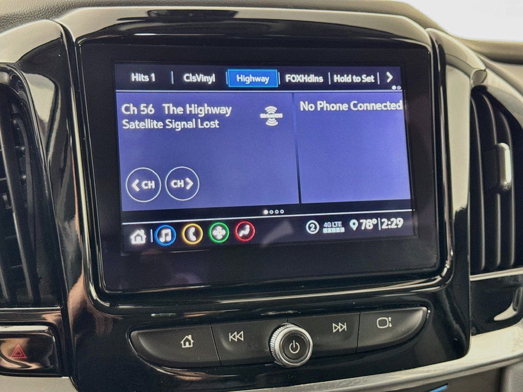 Used 2021 Chevrolet Traverse LT FWD image 15
