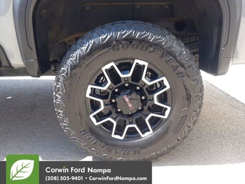 Used 2024 GMC Sierra 2500 AT4X image 31