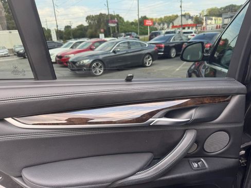 Used 2015 BMW X5 xDrive50i AWD/4WD image 27