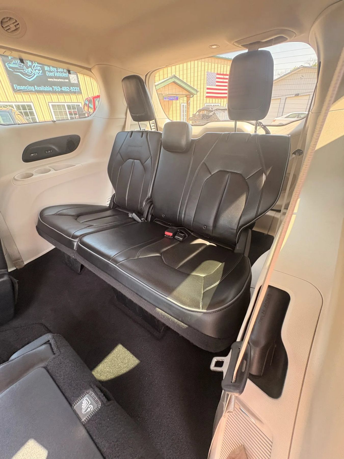 Used 2017 Chrysler Pacifica Limited w/ Advanced Safetytec Group FWD image 45