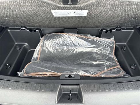 Used 2024 GMC Acadia AT4 w/ LPO, Floor Liner Package image 28