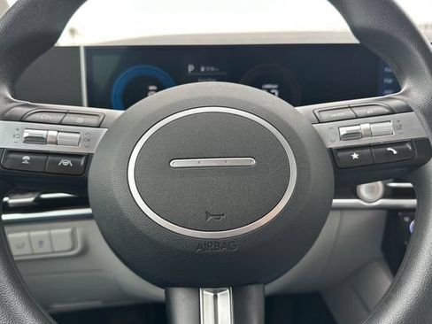 Used 2025 Hyundai Tucson SEL AWD/4WD image 24