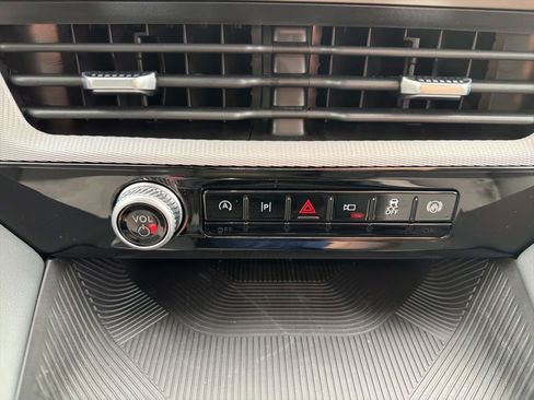 New 2026 Ford Explorer Active image 32