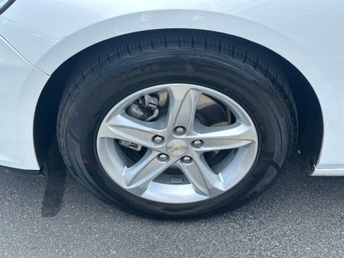 Used 2024 Chevrolet Malibu LT FWD image 14