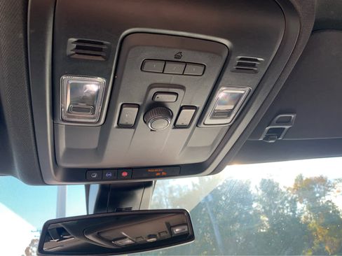 Used 2022 Chevrolet Tahoe LT w/ Luxury Package image 24