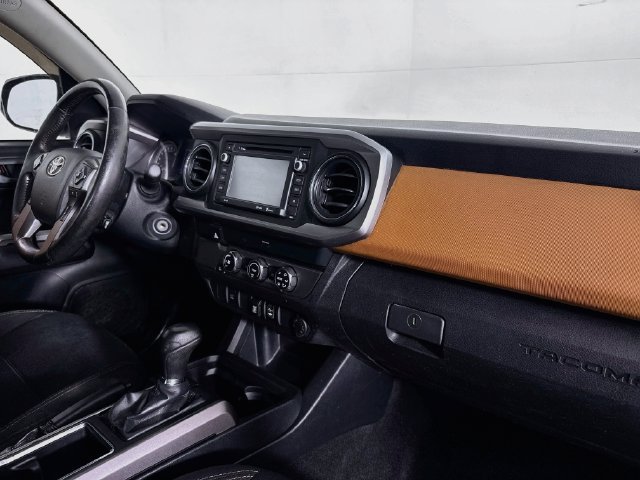 Used 2019 Toyota Tacoma SR5 RWD image 26