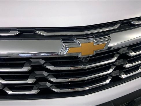 Used 2026 Chevrolet Equinox LT AWD/4WD image 30