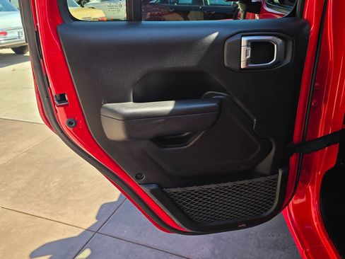 Used 2024 Jeep Wrangler Sport S AWD/4WD image 32