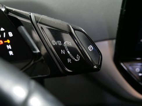 Certified 2021 Volkswagen ID.4 Pro image 24