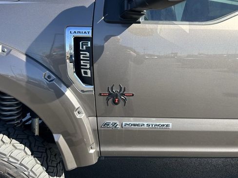 Used 2020 Ford F250 Lariat w/ Lariat Ultimate Package image 9