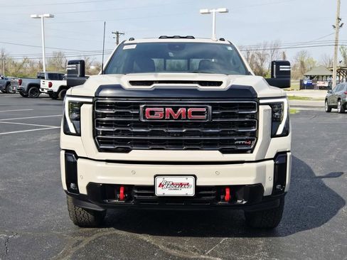 New 2026 GMC Sierra 2500 AT4 w/ AT4 Premium Plus Package AWD/4WD image 8