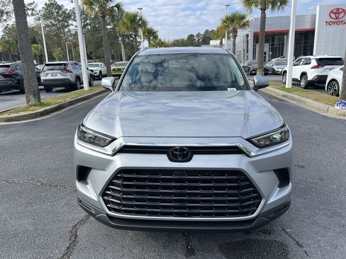 Used 2025 Toyota Grand Highlander FWD image 3