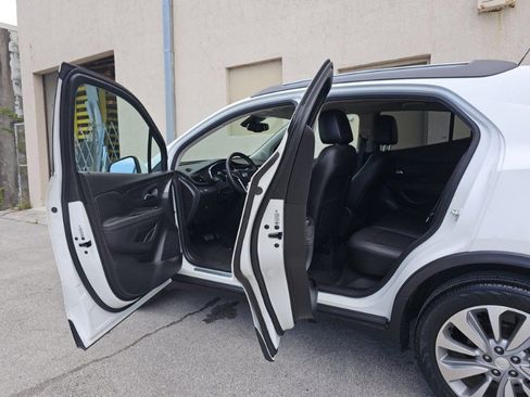 Used 2018 Buick Encore Preferred image 21