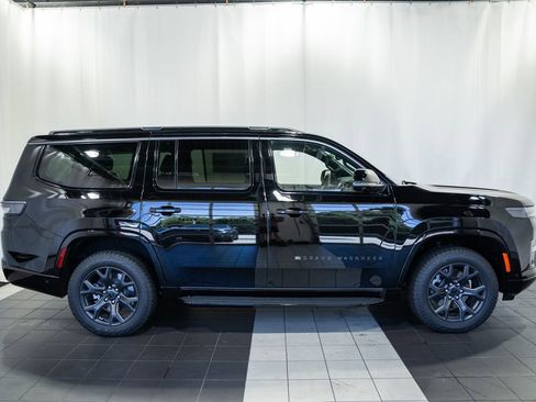 New 2026 Jeep Grand Wagoneer 4WD image 3