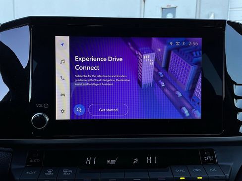 Used 2025 Toyota Camry LE image 28