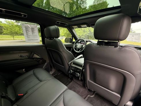 Used 2025 Land Rover Range Rover Sport Dynamic SE AWD/4WD image 23