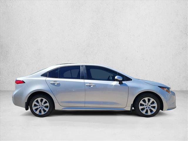Used 2025 Toyota Corolla LE FWD image 4